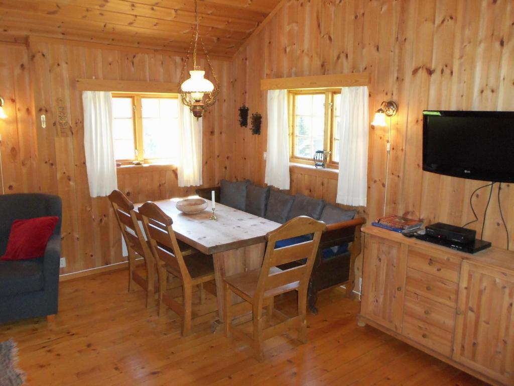 Hogstul Hytter - Skojestua - 2 Bedroom Cottage Tuddal Room photo